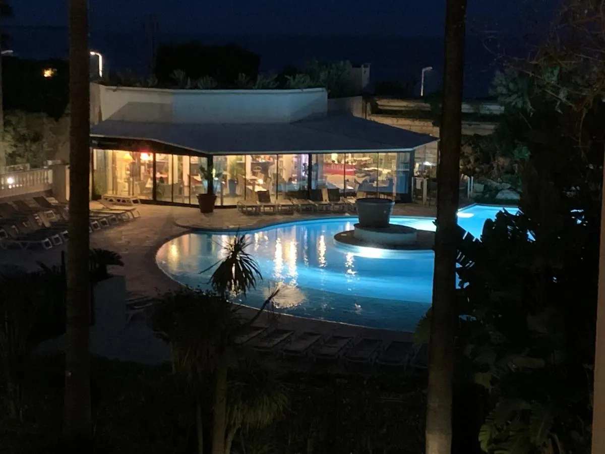 Le Palm Azur - Vue Mer Sur Les Iles De Lerins Cannes 0*,